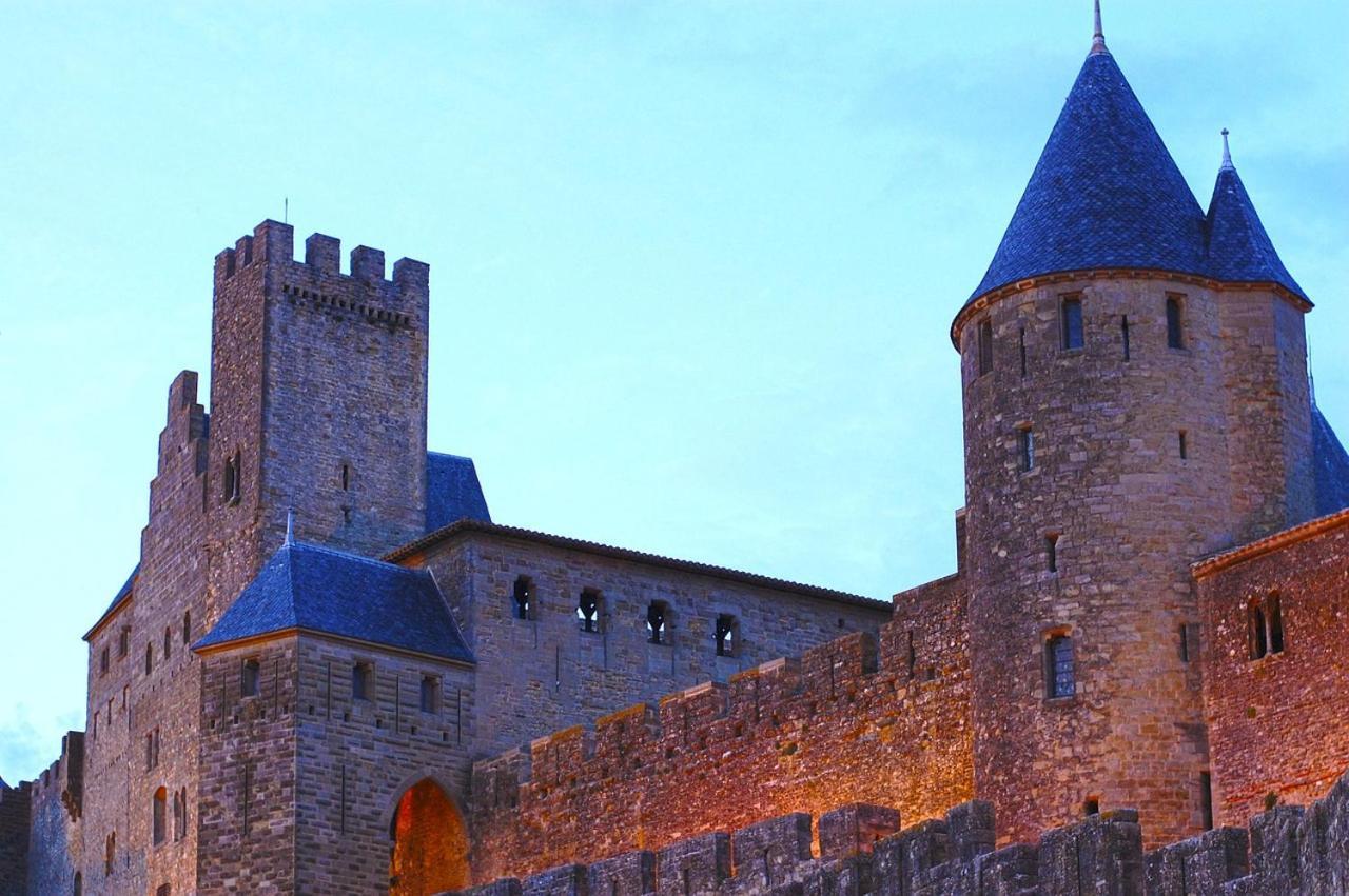 Tout Confort ! Climatisation, Centre-Ville, Parking, Terrasse, Wifi, Netflix Carcassone Exterior photo